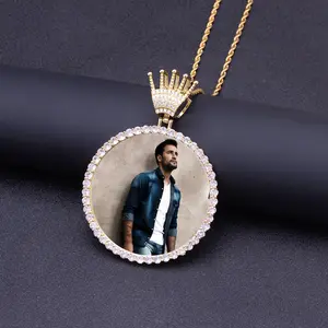 Customized XL Round New Crown Photo Frame Pendant Necklace Hip Hop Brass Zircon Memorial Necklace Gold Plated Chains for Anniversary Jewelry