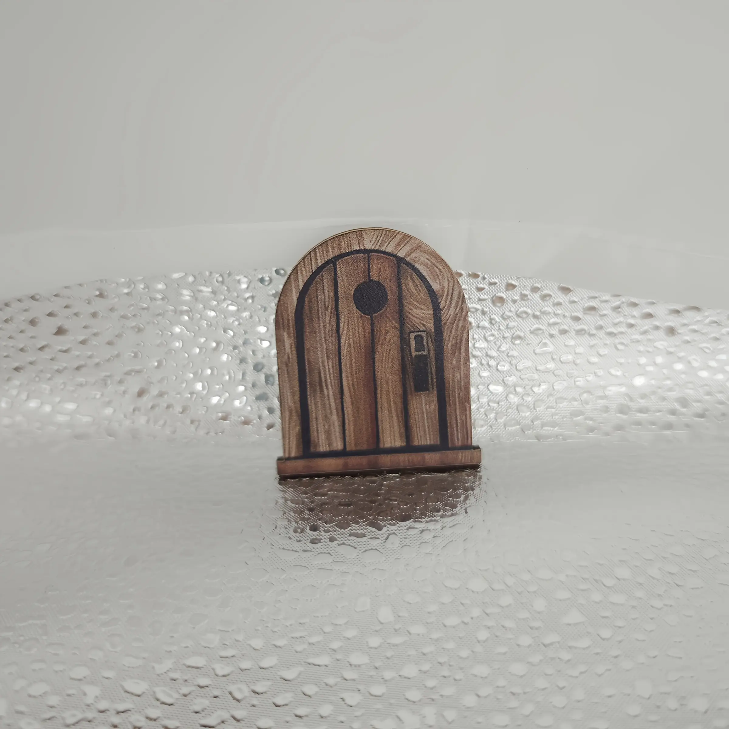 Mini Retro Wooden Fantasy Mouse Door Hanger, Hanging Ornament, No Power Required, Easy Installation, Easter Halloween Christmas Decor, Fun Living Room Ornament, Home Decorative Ornament