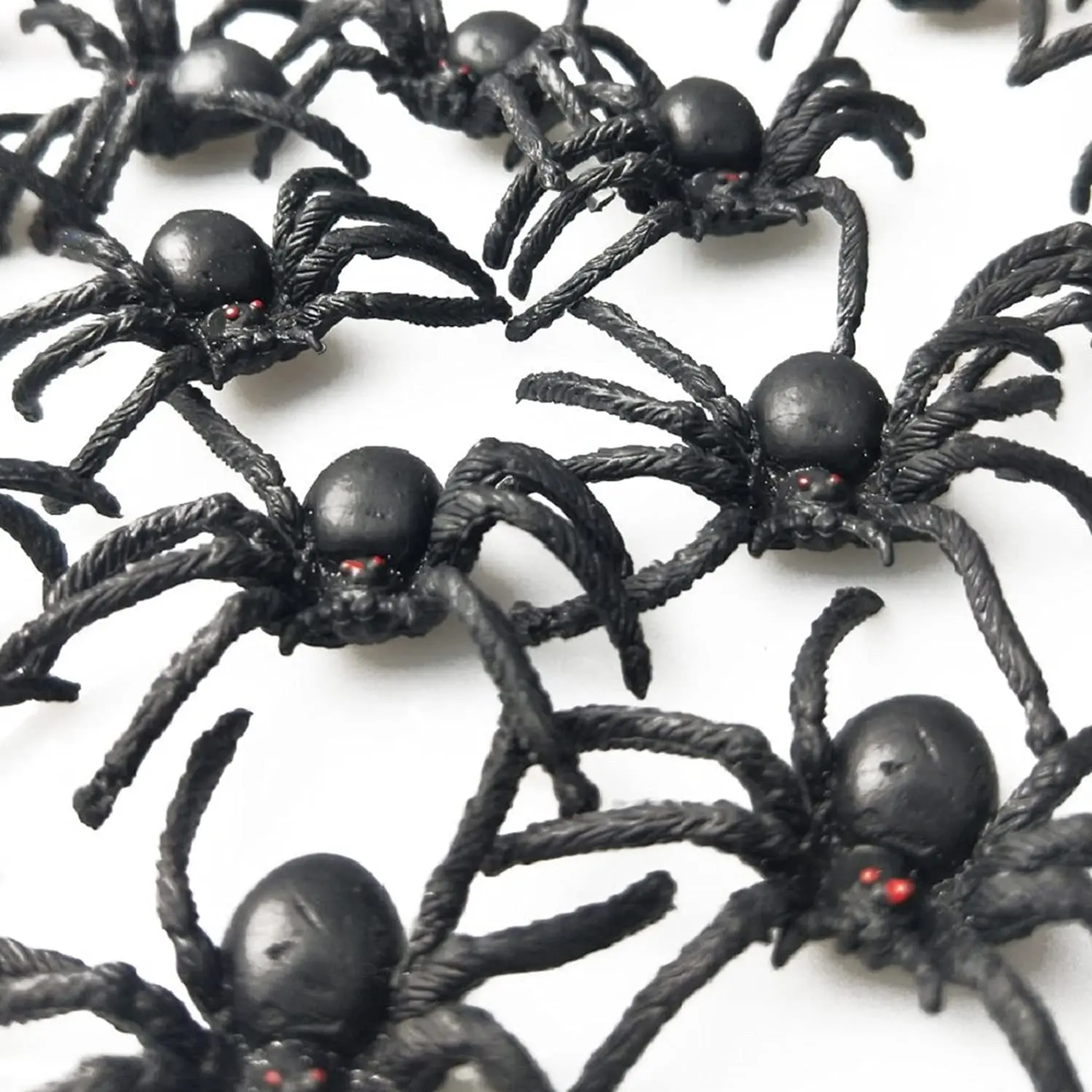 50PCS Realistic Halloween Plastic Spiders Small Size Black Spiders Toys Fake Spiders Prank Props for Halloween Party Decorations