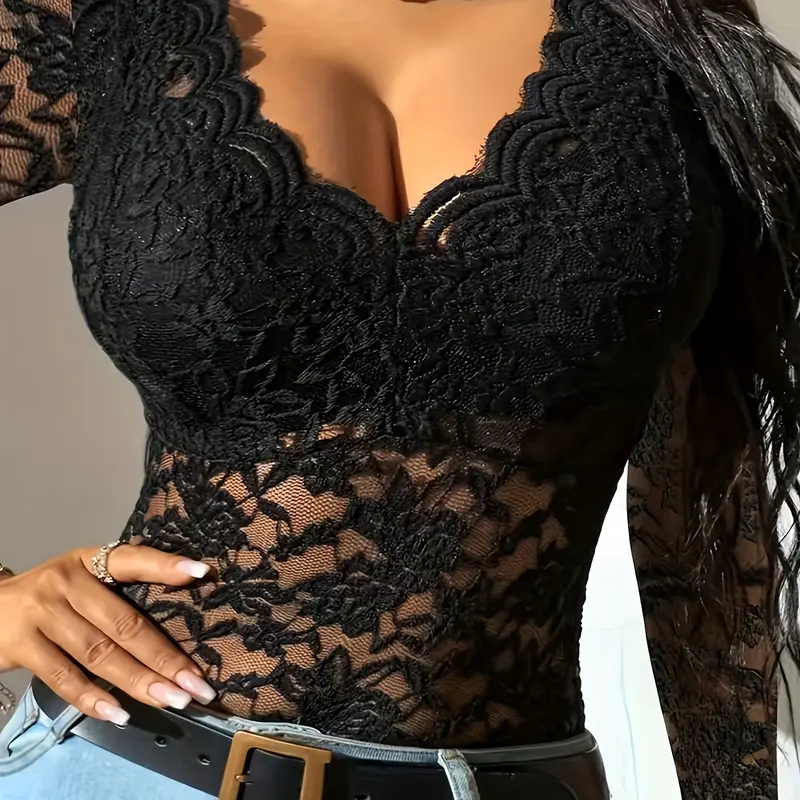 Women's Sexy Floral Lace V-Neck Long Sleeve Slim Fitting Bodysuit Tops, Fashionable Bodysuits, Lady Elegant Transparent Tight Fit, Fashion Streetwear for All Seasons Womenswear Elegance