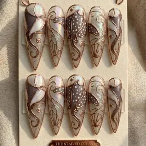 3D Stingray Ocean Gem Stained Glass Press On Nails | Rose Gold Sirencore Art