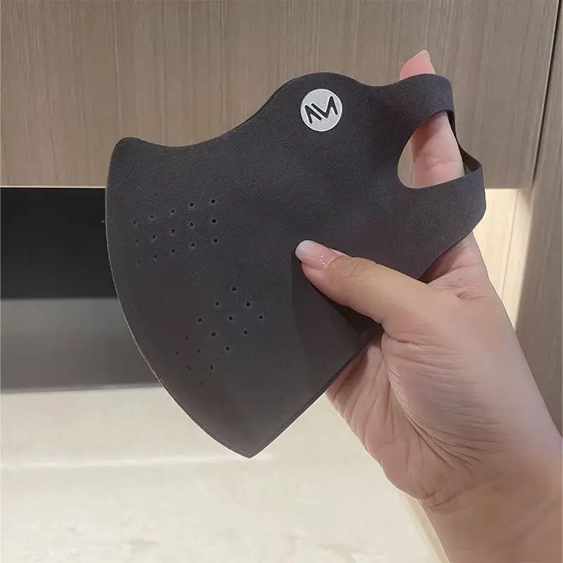 Winter collagen dark gray