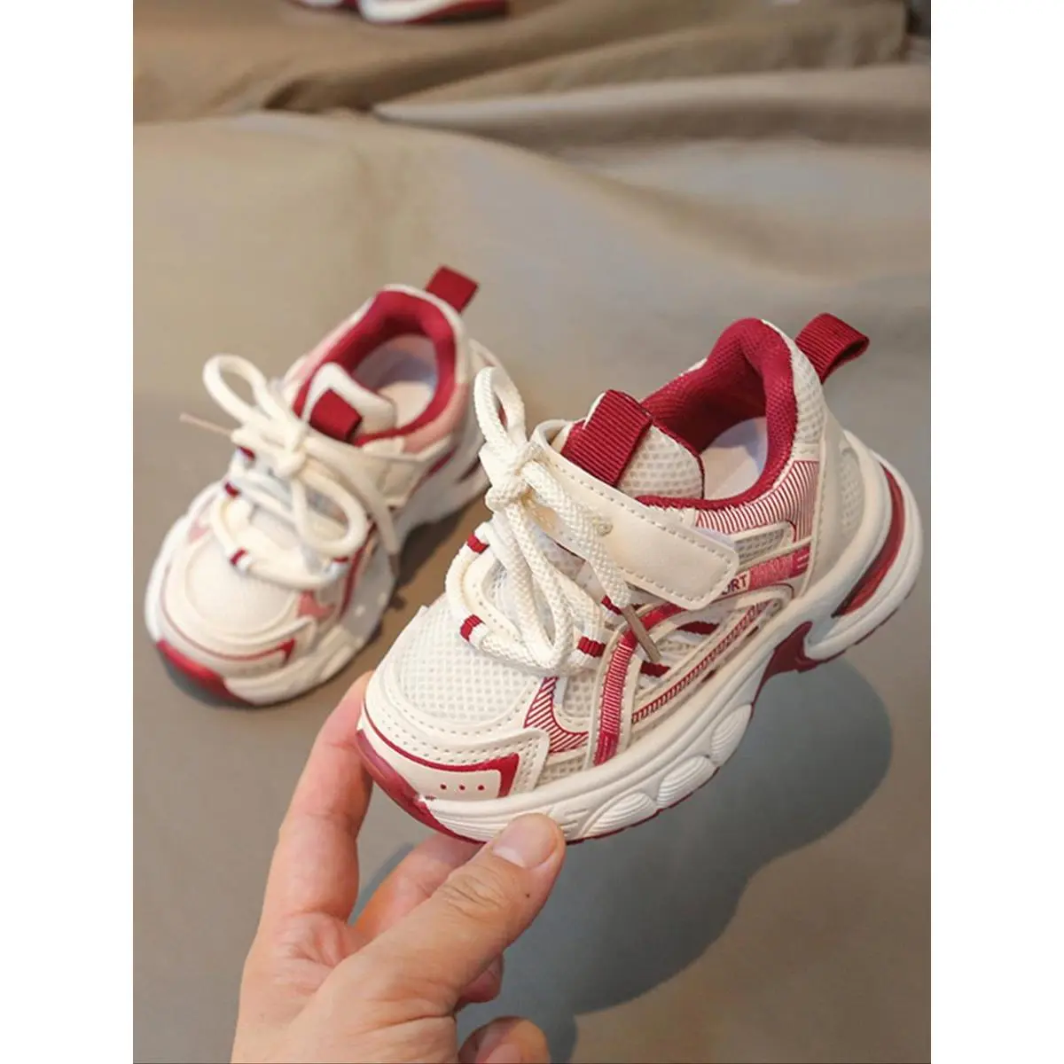 Sneaker, Breathable Mesh Upper, Thick Sole, Soft Elastic Laces, Dual Fixed, Stylish and Versatile
