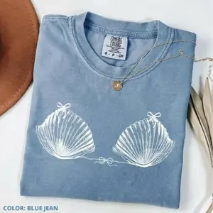 Comfort Colors Vintage 90s Seashell TShirt, Ocean Lover Tee, Summer Trip TShirt, Mermaid T-Shirt, Preppy Coastal Aesthetic Tee, Coquette Bow Beach T-Shirt
