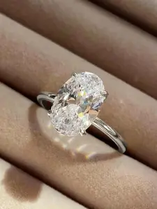 Women's Oval Zirconia Ring, 18k Simulated Diamond Engagement Ring, Elegant Jewelry Gift, Daily Wear, All Seasons, Elegant Everyday Ring