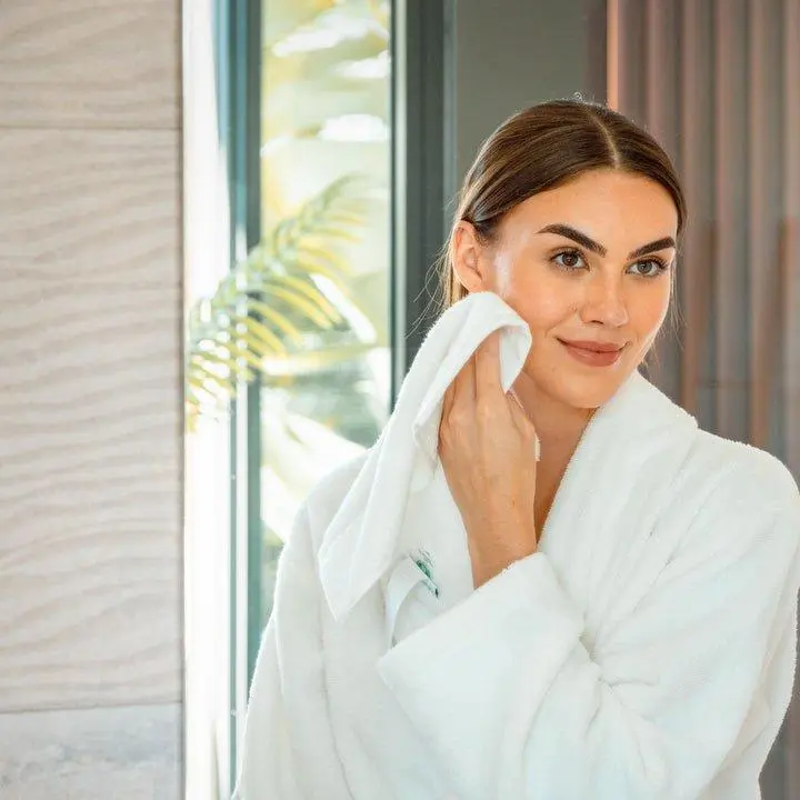 Luxury Organic Bath Towel Set - 6-Piece Ultra-Soft Plush Eco-Friendly Towels Reusable GOTS-Certified Turkish Cotton Hypoallergenic Non-Toxic 700 GSM Thick Cotton Towels Synthetic Hand