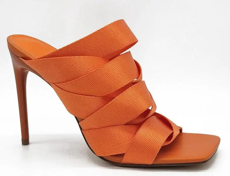 Mia Orange