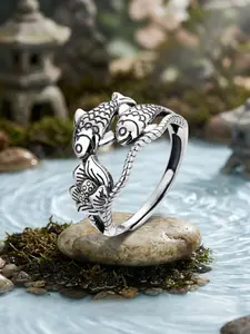 Vintage Pisces Ring - Brings good luck and wealth, adjustable opening.