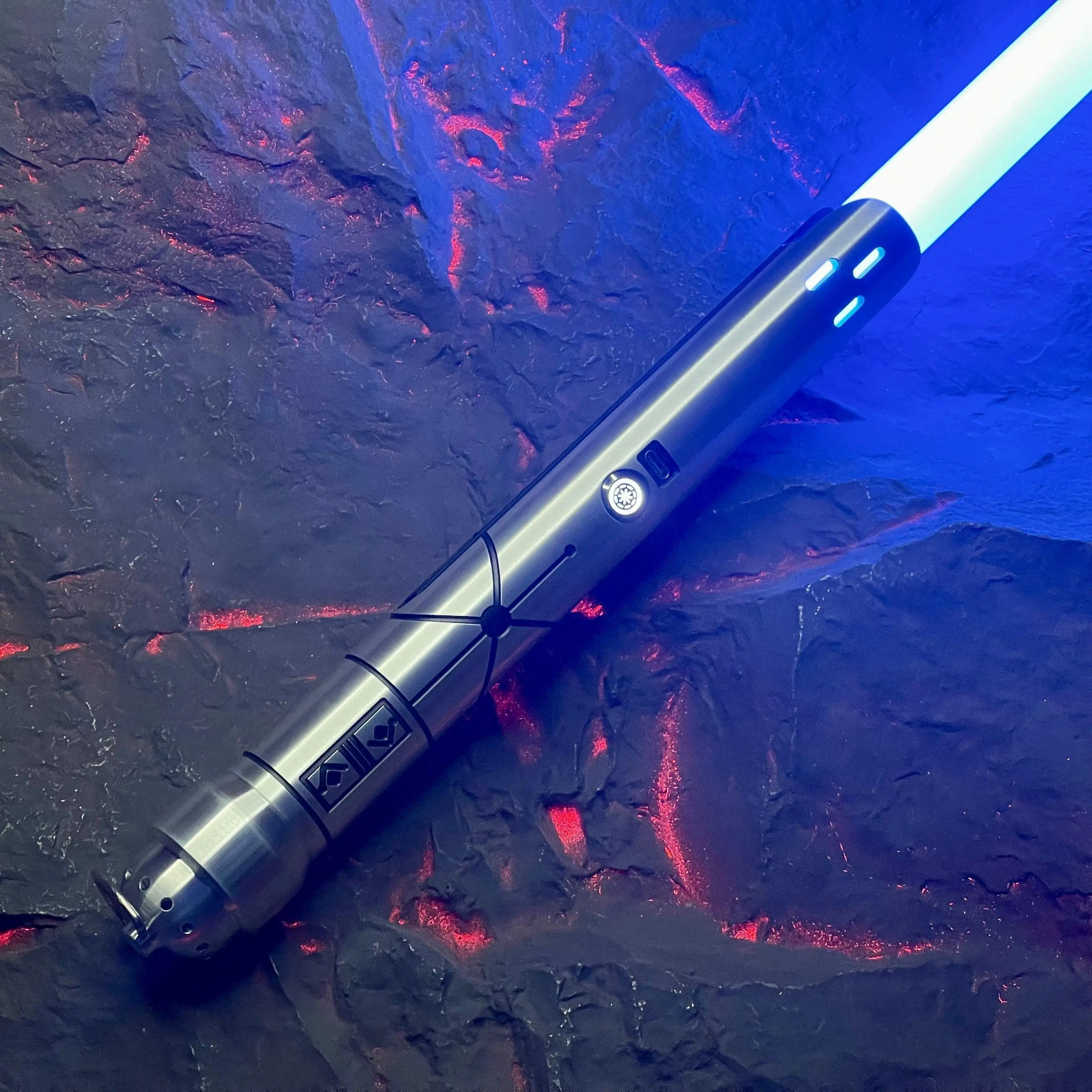Crimson Dawn Triton Lightsaber – Custom Metal Hilt Dueling Saber