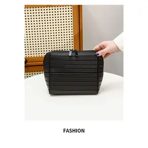 New Large Capacity Makeup Bag, Portable Skincare Cosmetic Organizer, Travel Toiletry Bag, Divided Storage, Ideal for Outdoors, Cosmetic Pouch