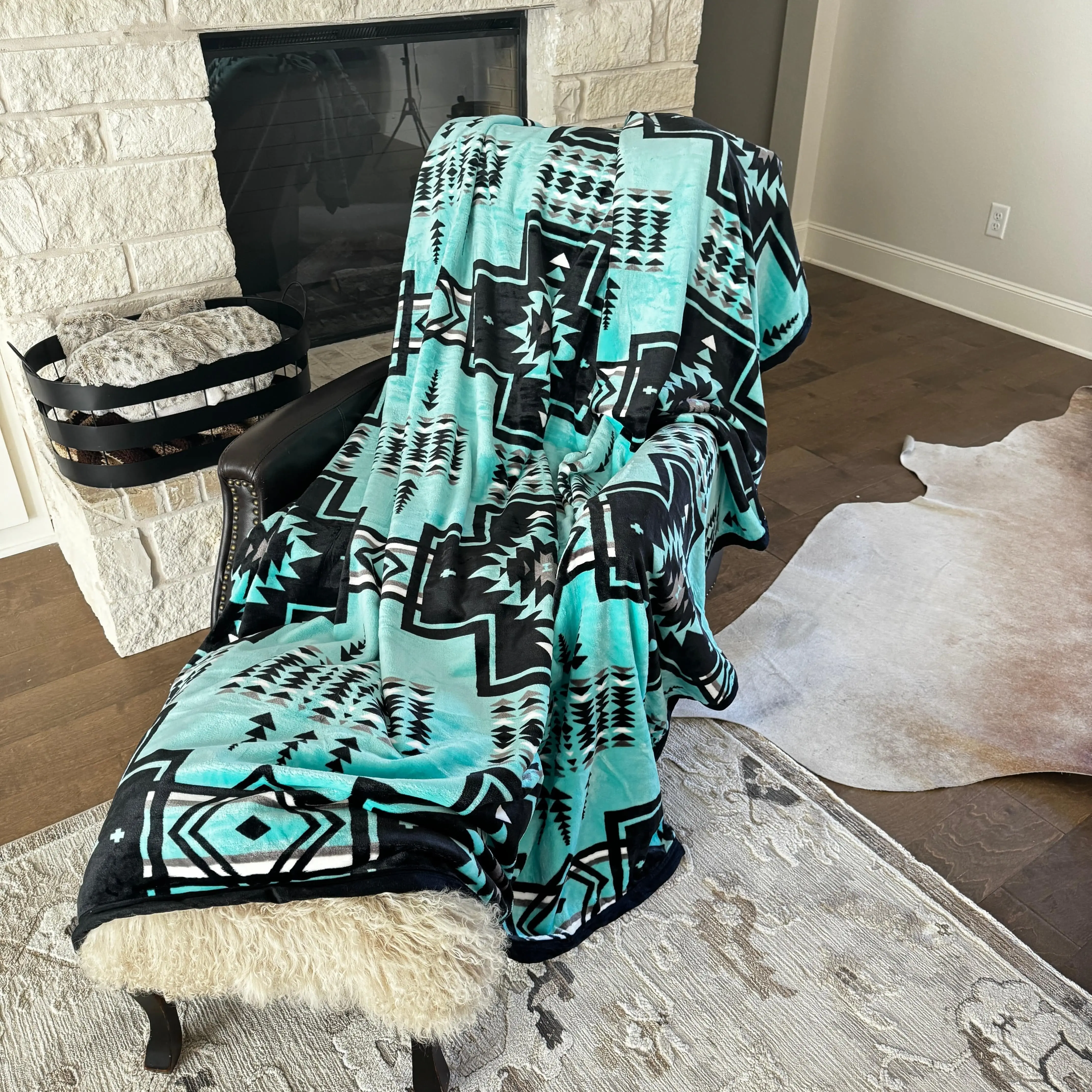 z Blues Traveler Southwestern Oversized Blanket 82"x90"