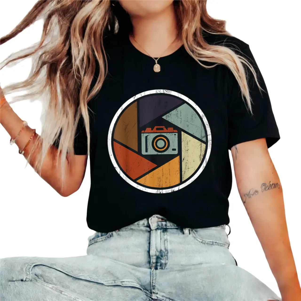 Minimalist Retro Photographer Vintage Camera Design T-Shirt
