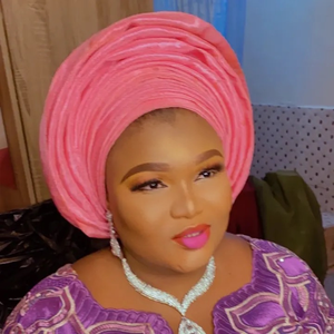 THESTUNNINGOUTLET LLC