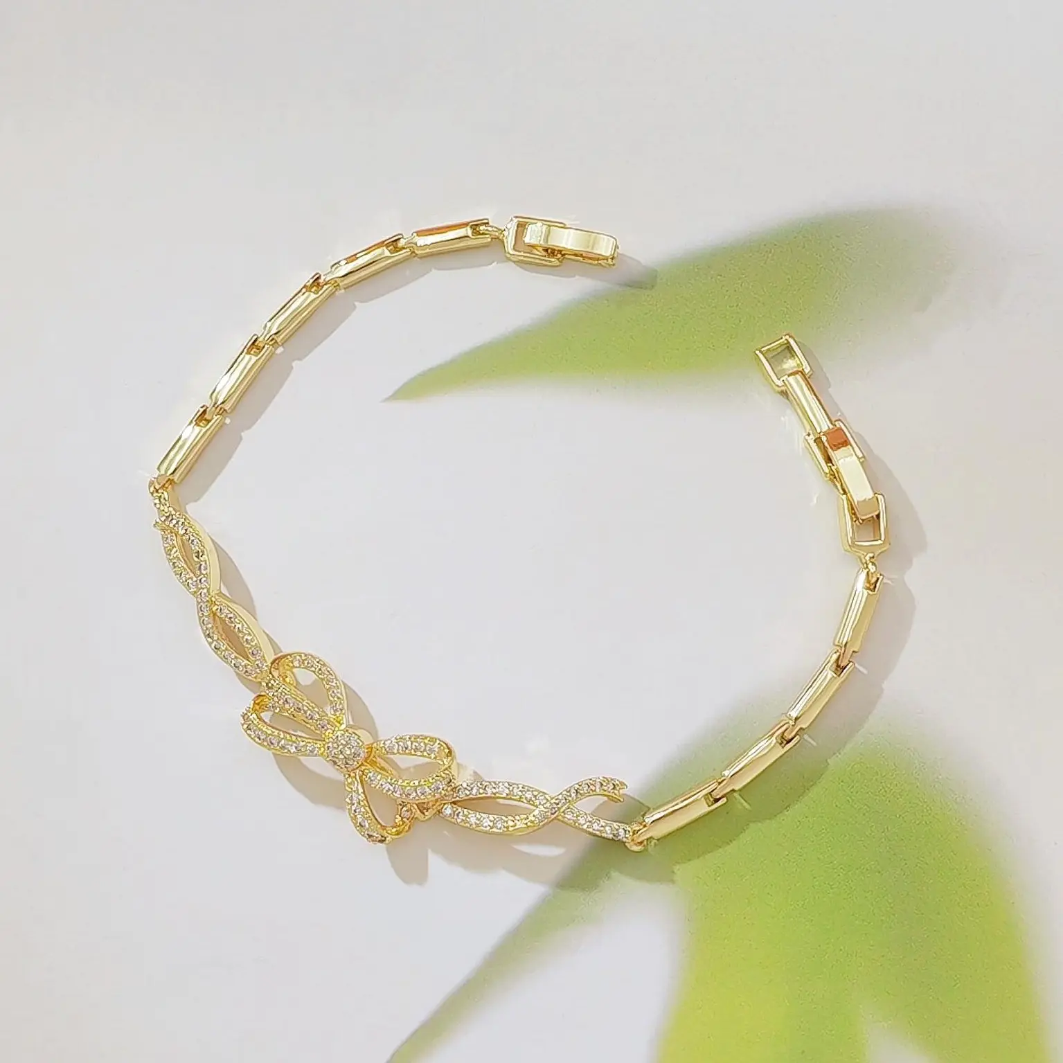 14K Gold Plated Bow Rhinestone Bracelet for Women, Dainty Adjustable Link Chain Crystal Bow Bracelets Elegant Jewelry Gift for Wedding Anniversary Birthday