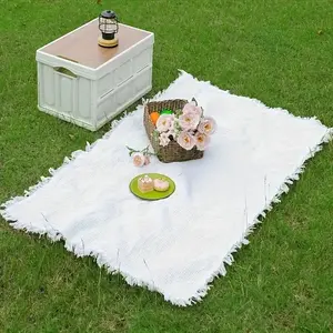 Luxury Plaid Outdoor Picnic Blanket, Soft and Comfortable, Perfect for Picnics, Camping, Home Slipcovers and Tablecloths, All Seasons Use, Picnic Essentials