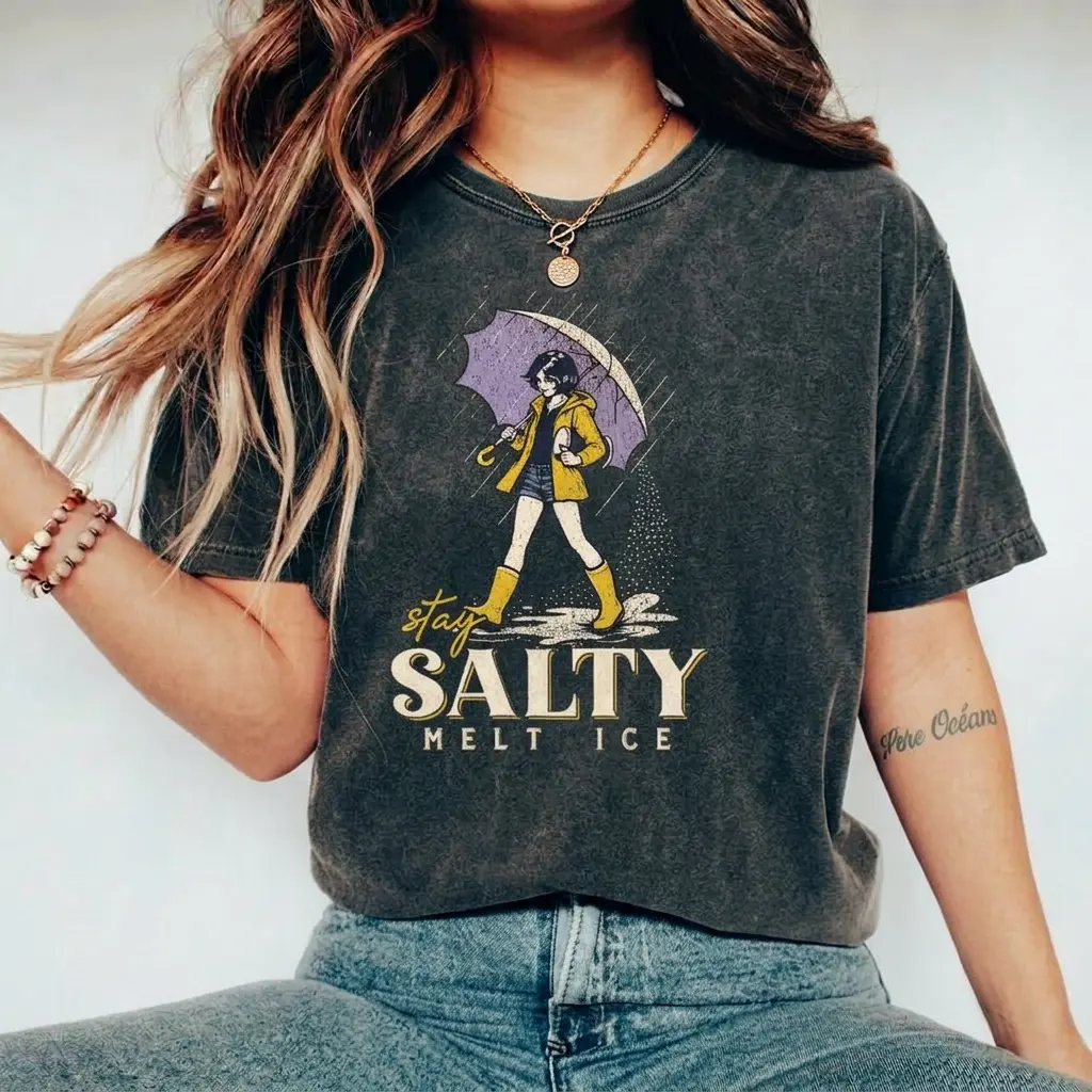 Women's Vintage Umbrella Girl Stay Salty Graphic Tee Round Neck Acid Wash Drop Shoulder Casual Short Sleeve T-Shirt Summer Clothes for Daily Wear Funny Retro Streetwear Top