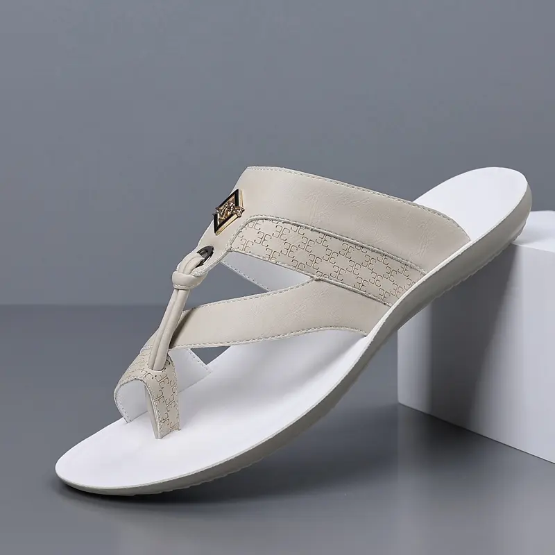 Men’s casual fashion flip-flops, thick-soled multifunctional sandals, lightweight and comfortable, suitable for outdoor activities.