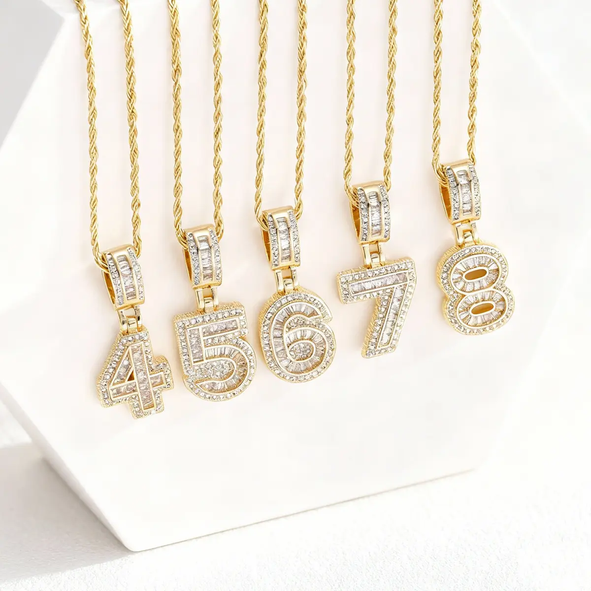 GGIRL 18K Gold Plated Brass Number Pendant Necklace 0-9 Lucky Numbers 23.6in Chain Unisex Jewelry Gift for Christmas Birthdays Decorative Necklace Fashion Necklace