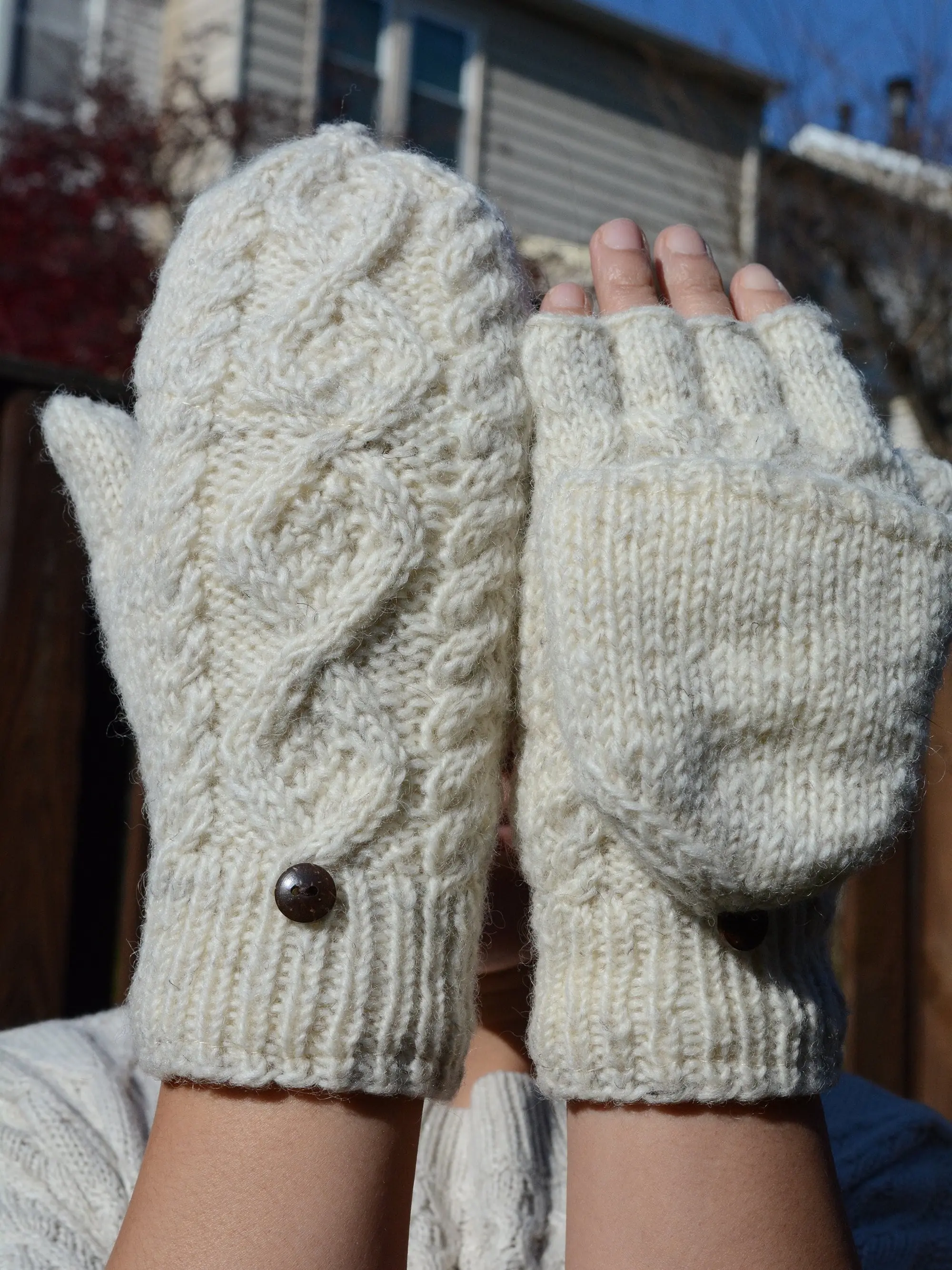 Cable Knit Convertible Mitten, Hand Knit winter gloves with Fleece Lining, Comfy and Warm.