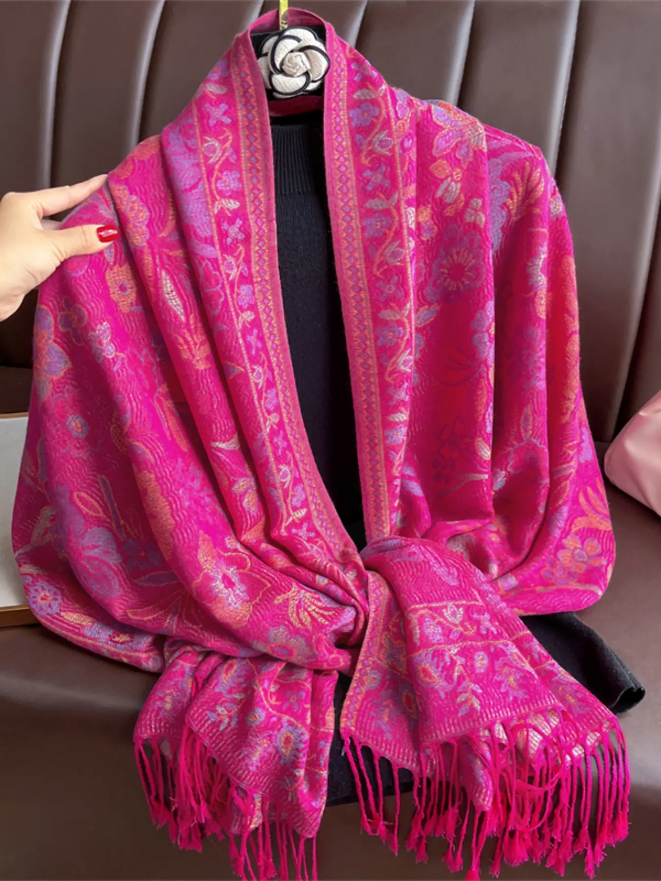 Women's Fashion Vintage Embroidered Fringe Scarf 70x175cm, Muslim Headscarf, Beach Sun Protection, Bohemian Bandana, Versatile Shawl, Floral Print Scarf, Boho Shawl, Boho Style Scarf