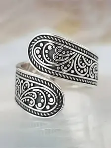 1 Piece of Retro Ethnic Style Open Flower Totem Ring, Simple Vintage Design, Women's Party Vacation, Personalized and Versatile Ring, Vintage Embossed Ring