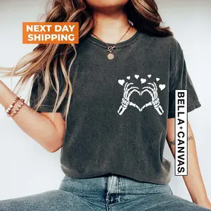 Skeleton Hand Heart Shirt, Valentines Day Shirt, Skeleton Hand Tee, Skeleton Heart Shirt, Graphic Shirt for Halloween, Valentine's Day Gift