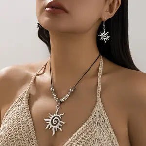 Bohemian Spiral Sunflower Pendant Earring + Necklace Set Vintage Ethnic Street Cowboy Spiral Sunflower Leather Wax Thread Earring Necklace Set Vacation Travel Beach Jewelry