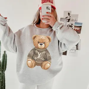 Trendy Teddy Bear Sweatshirt Preppy Winter Crewneck Aesthetic Christmas Sweatshirt Oversized Cute Bear Shirt Cozy Old Money Sweatshirt