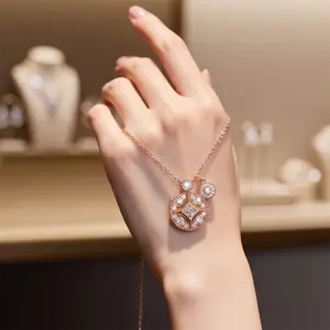 Light Luxury Ancient Copper Coin Diamond-Decorated Witch Knot Necklace, Fashionable Versatile Costume Jewelry Accessory for Party, Daily Wear, Perfect Gift