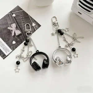 1pc/2pcs Cute Creative 3D BeadedEarphone Keychain Bag Charm, Headset PhoneStrap Pendant,Music Headphone Keyring BagKeychain Phone Chain Unisex Backpack PendantHanging Decoration Accessory,Ideal Gift forFriends/Besties/Family/Couple Black Silver Pink