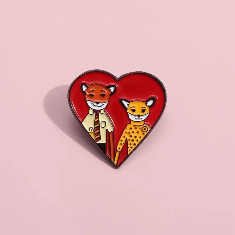 The Fantastic Mr Fox Couple Love Heart Brooch Enamel Pin Comedy Movies Badge Lapel Backpack Jewelry Gift for friend Wholesale