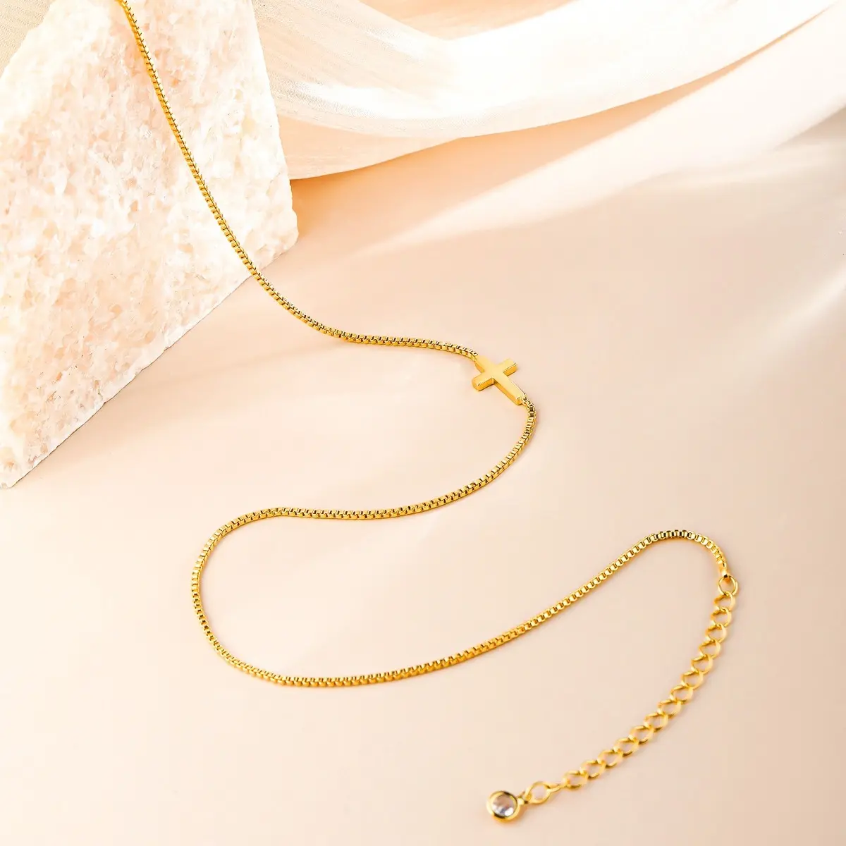 Fashion ins wind copper plated 14K gold cross necklace simple high sense women's collarbone chain
