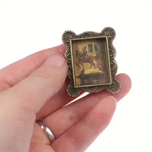 1 Piece Vintage European Dollhouse Picture Frame Antique Mini Furniture Elegant Border for 1:12 Scale Victoria Edwardian Decor, Diorama Model Gift