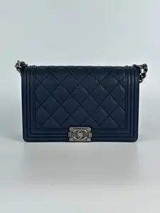 Pre-owned CHANEL calfskin Crossbody bag Le Boy blue/Silver Quilted