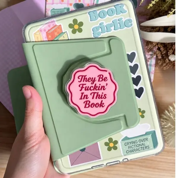 They Be Fuckin' In This Book Funny MagSafe Phone Grip, Spicy Romance Reader PopSocket, Dark Romance Bookish Accessory, Smut Reader Gift, BookTok Merch
