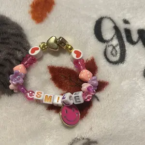 Smile bracelet