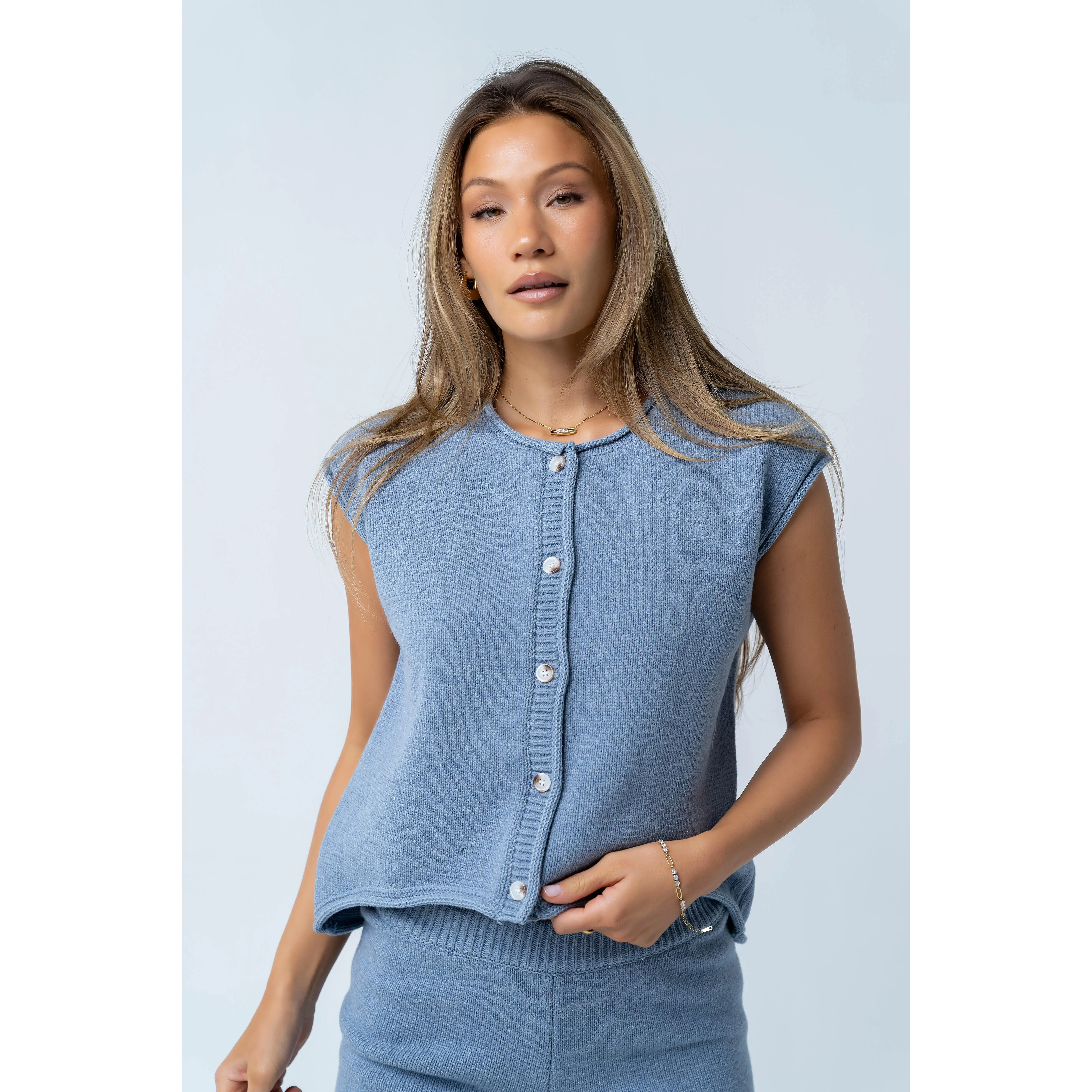Women's Oversized Button-Front Sleeveless Cotton-Nylon-Wool Knit Paige Sweater, Loose-Fitting Casual Pullover Top, Daily Wear Matching Piece, Cold Wash Compatible, Blue