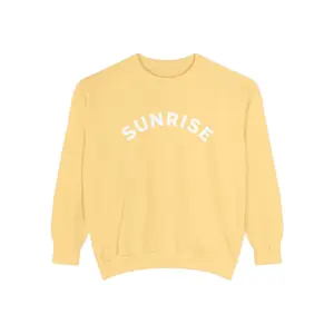 Sunrise Beach Sweatshirts, Summer Style Tee, Cute Beachy Crewnecks, Oversized Tshirt for Women, Ocean Surf and Beach Lover, Birthday Gift