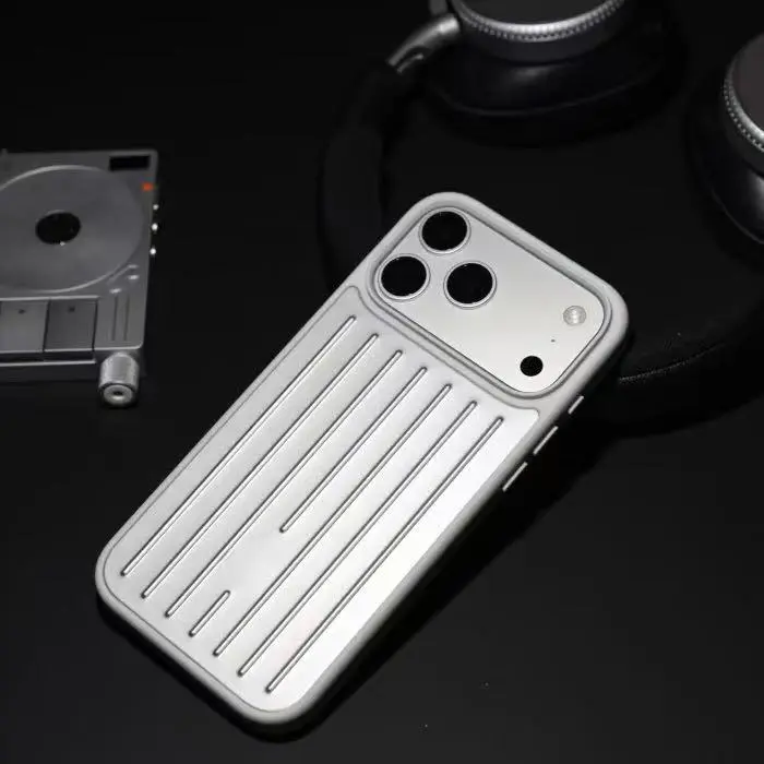 Protective Aluminum-Magnesium Alloy Phone Case for iPhone 17 Pro/17 Pro Max, Anti-Fingerprint Handheld Cover, Mobile Phone Accessories Casing with Anti-Fall Feature