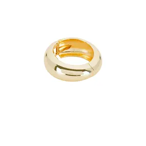 petit moments Delores Bangle in Gold