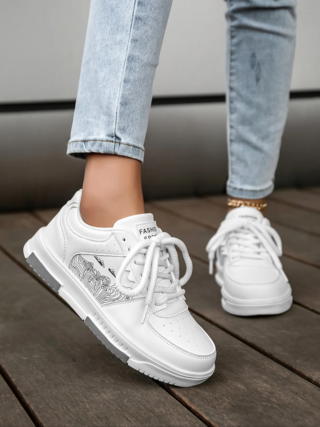 Women's Artistic Line Print Wave Pattern Sneakers, Sports Shoes, Low Top Lace-Up Flat Casual Board Shoes, Breathable Comfortable Daily Wear, Trendy Sneakers