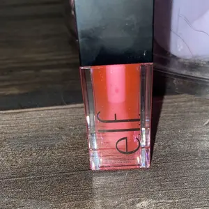 Product Review of Glow Reviver Lip Oil from z**🏾