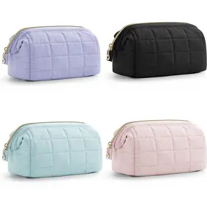 Quilted Look Large-Capacity Polyester Jacquard Waterproof Cloud Makeup Bag, Portable Travel Cosmetic Bag for Toilet & Storage Needs, Travel Cosmetic Bags