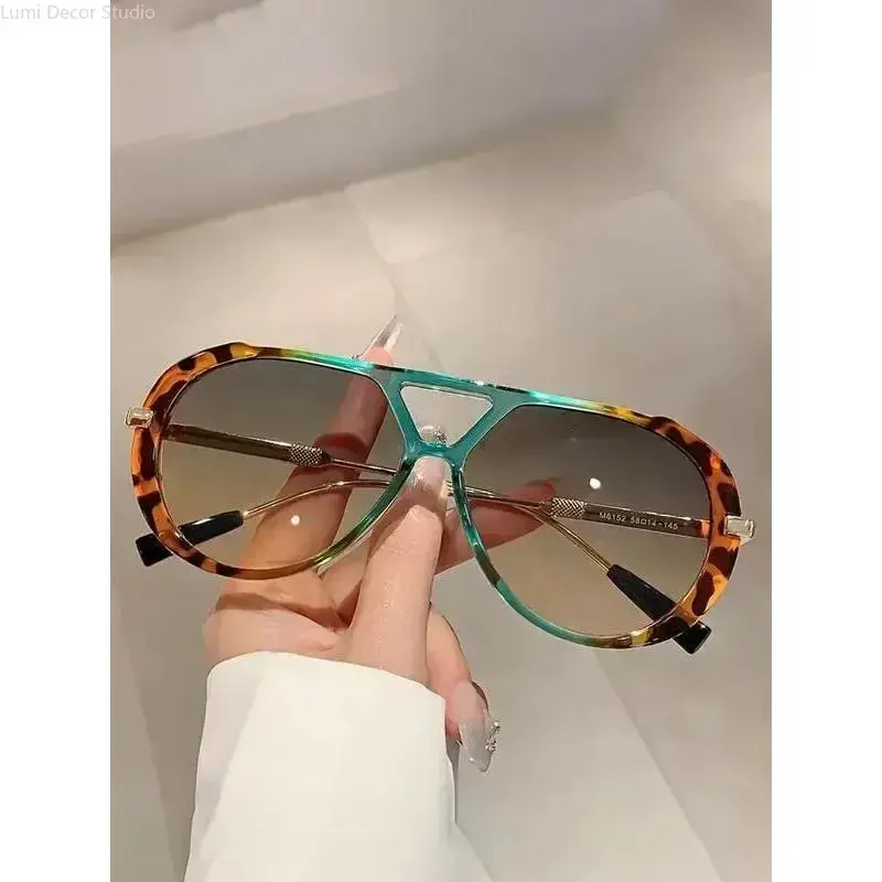 Teal Leopard Print Aviator Sunglasses for Women, Retro Pilot Frame Gradient Lens Shades, Two Tone Tortoiseshell and Green UV Protection Sun Glasses for Y2K Streetwear