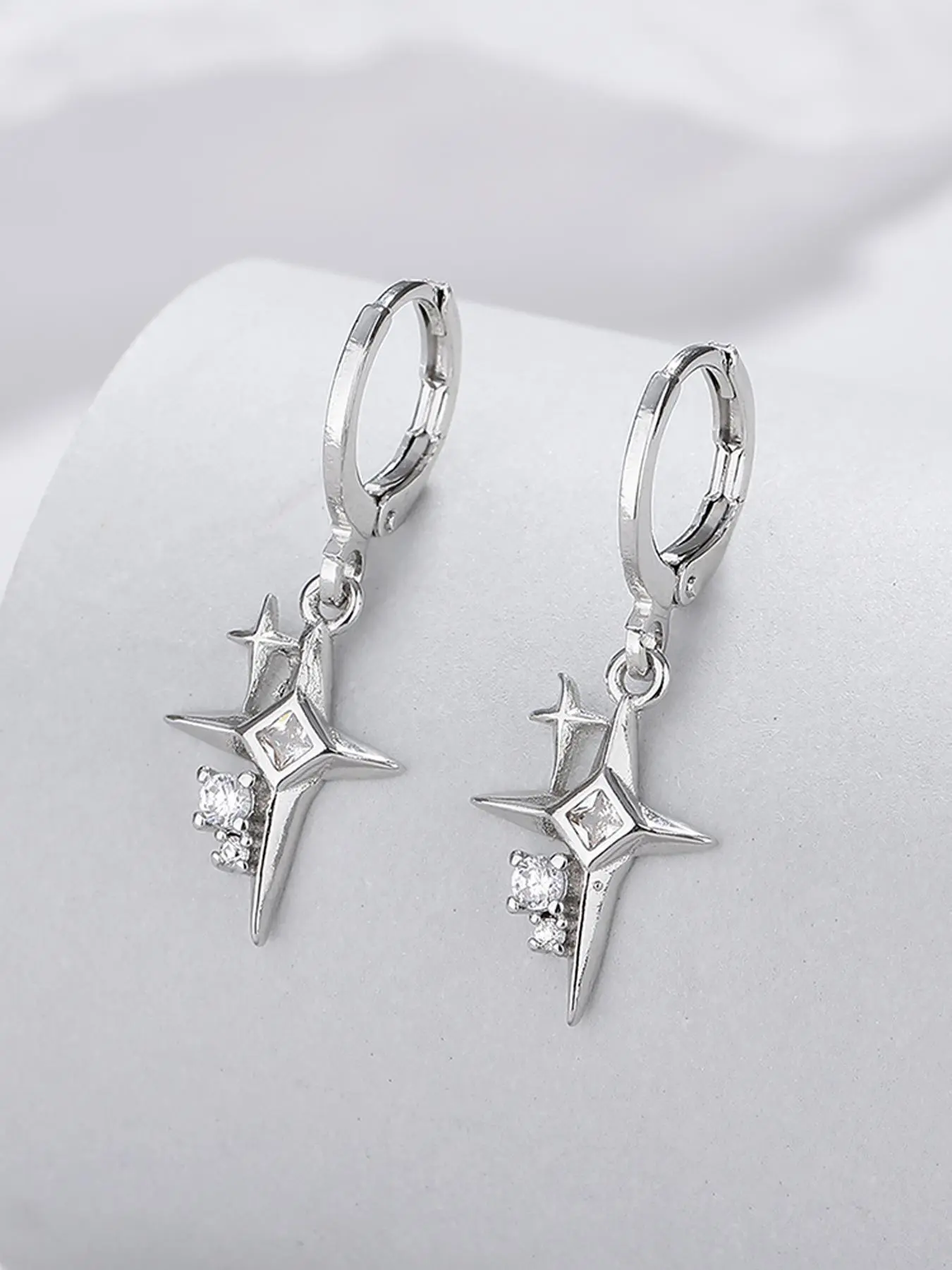 Minimalist Elegant Plain Star Design Drop Earrings, Shining Earrings, 1 Pair Fashion Temperament Rhinestone Inlaid Star Themed Dangle Earrings, Unique Design for Women and Girls for Daily Life Jewelry Gifts, Dangling Earrings