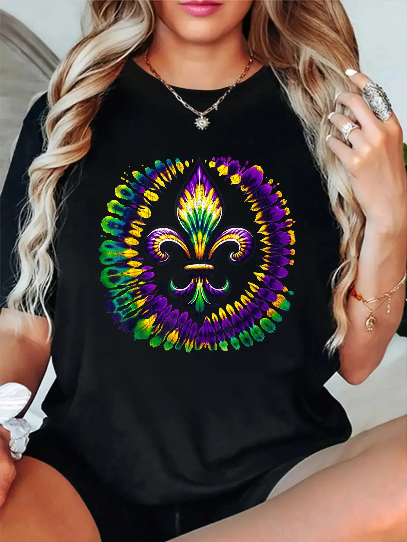 Women's Whimsical Mardi Gras Graphic T-Shirt, Vintage Tie Dye Cotton Shortsleeve Top for Casual Everyday Wear, Casual Comfy Tee, Tshirt, Short Sleeves