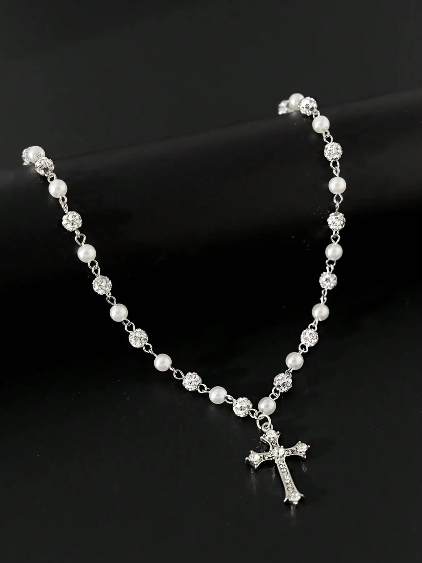 Retro minimalist faux pearl cross necklace, Cross chain design, unisex hip-hop punk statement jewelry, rosary chain with Jesus cross & Virgin Mary pendants, American vintage clavicle chain, perfect gift for Father's Day for dads & sons