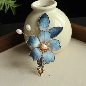 Flower hairpin, side at the back of the head, daily hair accessory for mother and daughter sisters. Multiple colors to choose from. Hairpin