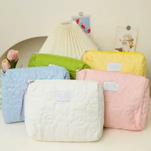 Candy Color Quilted Cloud Makeup Bag, Stylish Portable Cosmetic Organizer for Girls, Easy Carry Toiletry Travel Case, Handheld Cosmetic Pouch