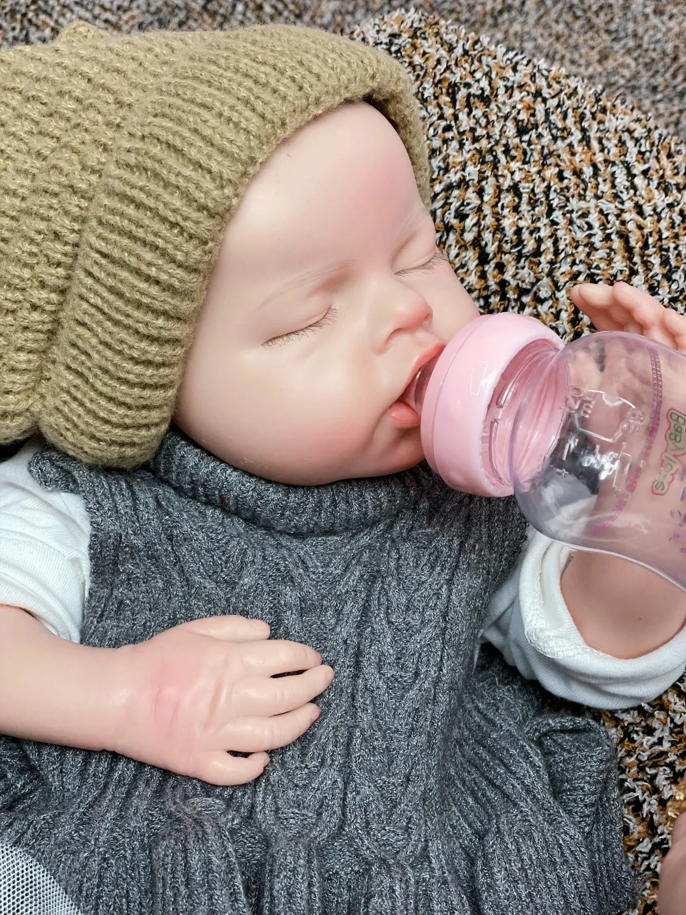 20-Inch Full Body Soft Silicone Baby Doll, Cuddly Lifelike Realistic Newborn Unisex Soft Weighted Doll with Closed Sleeping Eyes, Birth Certificate & Accessories, Ideal Christmas/Birthday Gift for Kids Over 3 Years, Cuddly Doll
